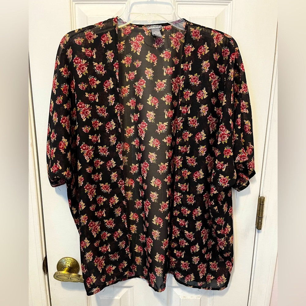 Flowy Floral Shawl / Kimono